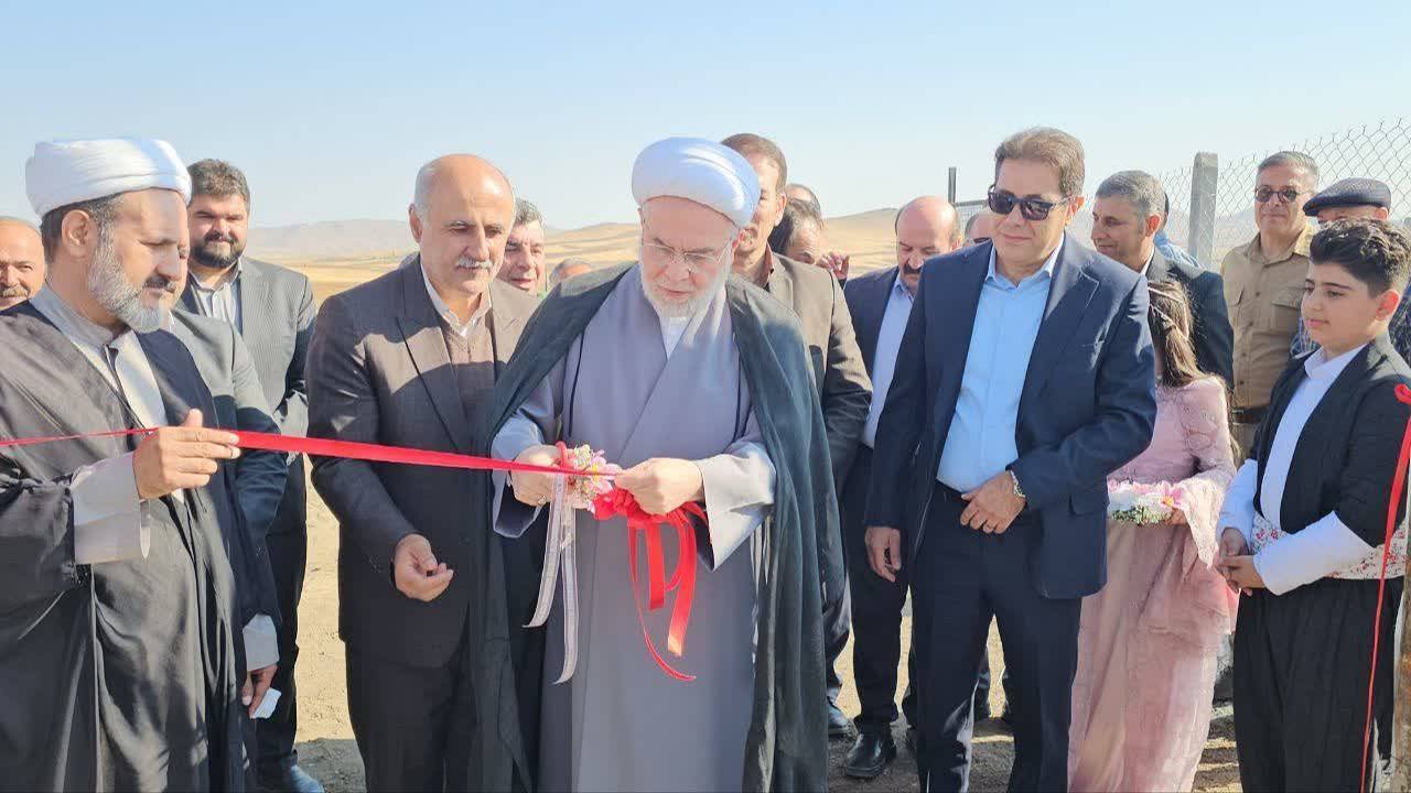 افتتاح طرح آبگیری و سامانه آبیاری تحت فشار مزرعه ۱۲ هکتاری زعفران در سنندج